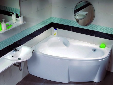 Акриловая ванна Ravak Asymmetric 160 L с ножками
